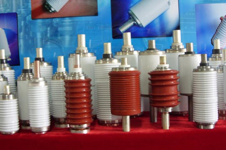 如何判斷真空斷路器中的真空滅弧室需要更換？