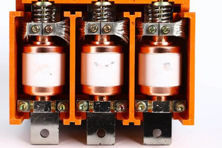 高壓真空開關(guān)管出現(xiàn)黃斑，這幾點原因需掌握！