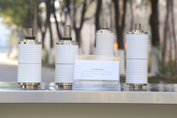 真空開關(guān)管絕緣外殼采用玻璃材料，優(yōu)勢多多！